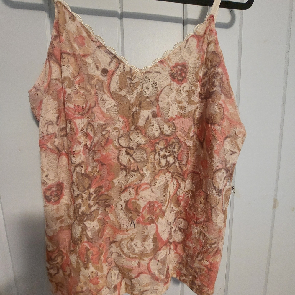 Avenue Floral Lace Cami in Pink and Tan